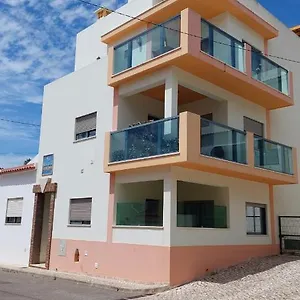 Edificio Tomas Apartment